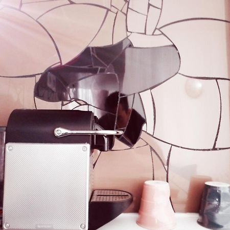 Studio Situe Dans Un Quartier Calme Et Residentiel A Montrouge A Seulement 2 Minutes Du Metro Ngoại thất bức ảnh
