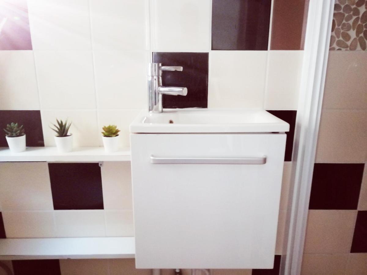 Studio Situe Dans Un Quartier Calme Et Residentiel A Montrouge A Seulement 2 Minutes Du Metro Ngoại thất bức ảnh